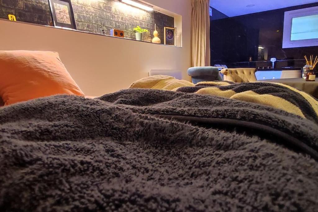 Studio Paisible Et Balneo Vezin-le-Coquet Εξωτερικό φωτογραφία