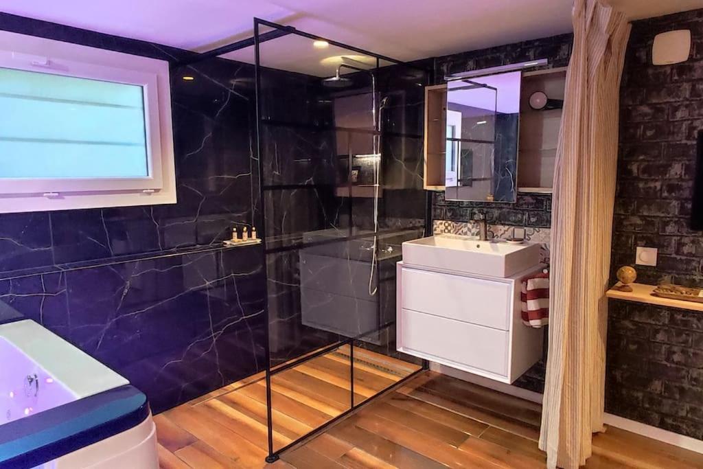 Studio Paisible Et Balneo Vezin-le-Coquet Εξωτερικό φωτογραφία